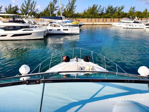55 Ft Carver yacht renal in Cancun byRiviera charters 4