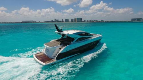 60 Ft Sunseeker predator yacht rental in Cancun by Riviera Charters 9
