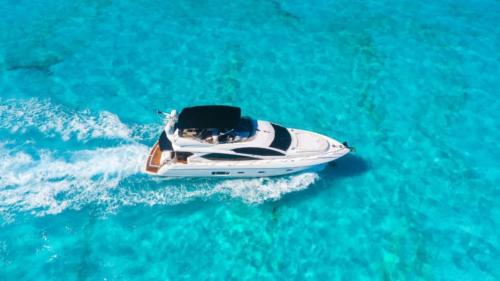 64-Ft-Sunseeker-Manhattan-yacht-rental-in-Cancun-and-Isla-Mujeres-by-Riviera-Charters-4