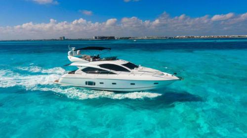 64 Ft Sunseeker Manhattan yacht rental in Cancun by Riviera Charters 20