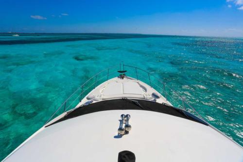 64 Ft Sunseeker Manhattan yacht rental in Cancun by Riviera Charters 8
