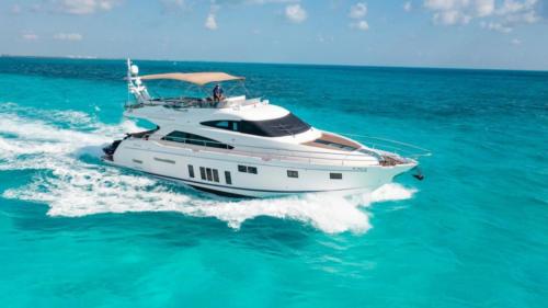 68-Ft-Addited-yacht-rental-in-Cancun-and-Isla-Muejres-by-Riviera-Charters-12