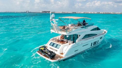 68-Ft-Addited-yacht-rental-in-Cancun-and-Isla-Muejres-by-Riviera-Charters-13