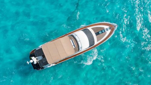68-Ft-Addited-yacht-rental-in-Cancun-and-Isla-Muejres-by-Riviera-Charters-15