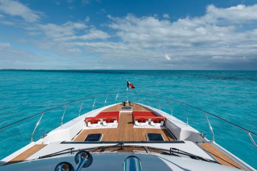 79-Dyna-Craft-yacht-rental-in-Cancun-and-Isla-Mujeres-by-Riviera-Charters-30