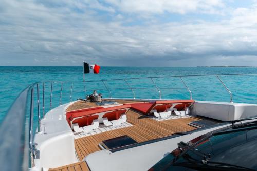 79-Dyna-Craft-yacht-rental-in-Cancun-and-Isla-Mujeres-by-Riviera-Charters-51