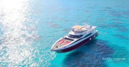79-Ft-Dyna-Craft-yacht-retnal-in-Cancun-and-Isla-Mujeres-by-Riviera-Charters-6