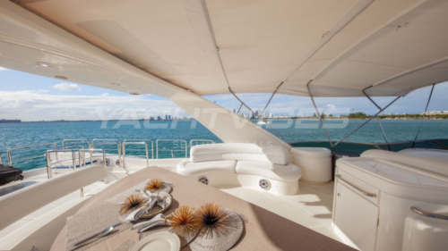 Azimut-80-Ft-yacht-rental-in-Cancun-and-Isla-Mujeres-by-Riviera-Charters-1