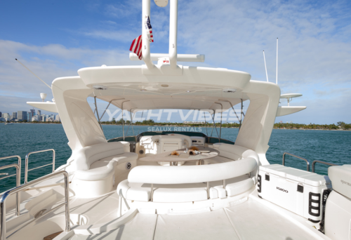 Azimut-80-Ft-yacht-rental-in-Cancun-and-Isla-Mujeres-by-Riviera-Charters-8