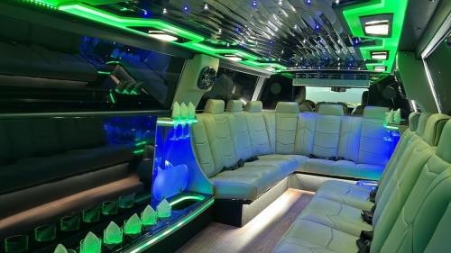 Cancun-limousine-rental-scalade-cadillac-4