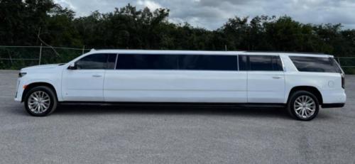 Canucn-and-Riviera-Maya-Cadillac-limousine-rental-by-Riviera-Charters-10