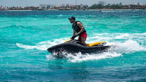 Jetski rental in Cancun by Riviera Charterrs 3