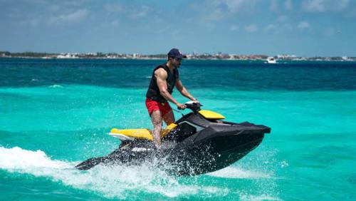 Jetski rental in Cancun by Riviera Charterrs 5
