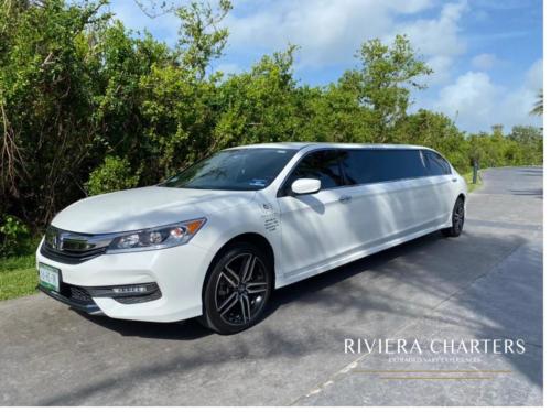 Limousine Honda rental in Cancun by Riviera Charters 6