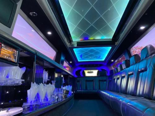 Limousine rental in Cancun HUMMER by Riviera Charters 10