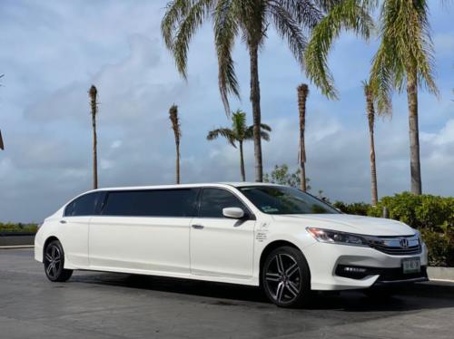 Limousine rental in Cancun Honda by Riviera Charters 4