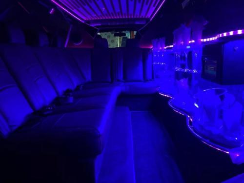 Limousine rental in Cancun Honda by Riviera Charters 4s
