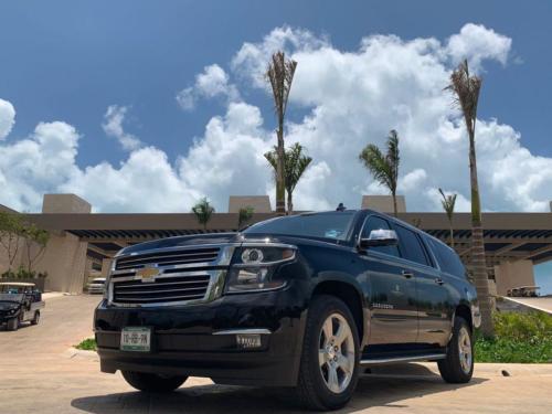 Suburban roudntrip transportation in Cancun by Riviera Charters 1